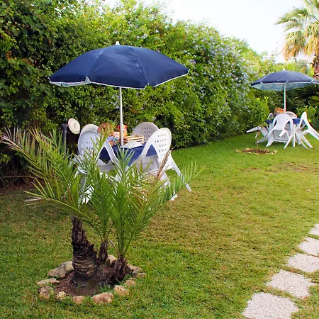 House L'isola Che Non C'e Frühstückspension Fontane Bianche