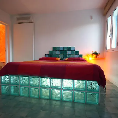 House L'isola Che Non C'è Bed & Breakfast 2*