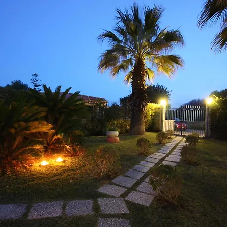 Bed & Breakfast House L'isola Che Non C'è 2*